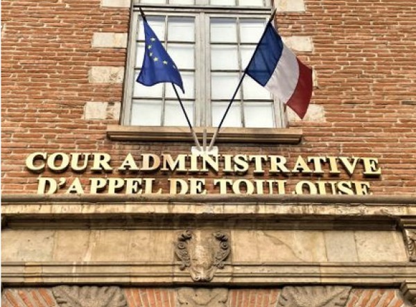 La cour administrative de Toulouse reçoit un prix « partenaires » remis par le doyen de l’École de droit de Toulouse
