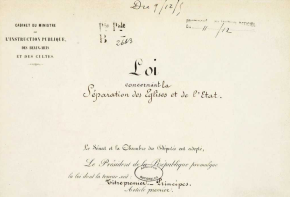 la cour administrative d’appel de Toulouse annule la décision du maire de Béziers d’installer, pour les fêtes de la fin de l’année 2020, une crèche de Noël dans la cour d’honneur de l’hôtel de ville.