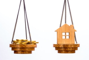 Saisie de la contestation d’une participation financière en matière d’urbanisme, la cour apprécie les conditions de la prescription.